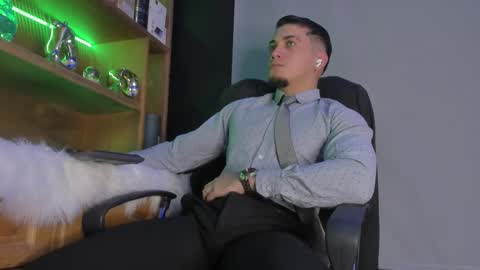 gael_williams3 online show from September 10, 2025, 7:14 pm