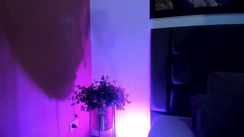 GahiaBelucci online show from March 6, 2026, 11:39 am