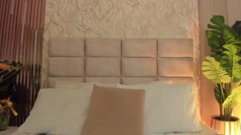 Snapshot of gaia_stonne chatting on July 15, 2026, 12:21 pm gaia_stonne online show from July 15, 2026, 12:21 pm