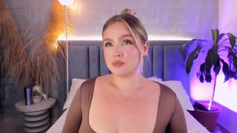 Gaia Baker  online show from March 13, 2026, 6:14 pm