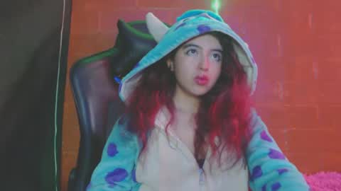 Kate 3 online show from January 7, 2025, 7:17 pm