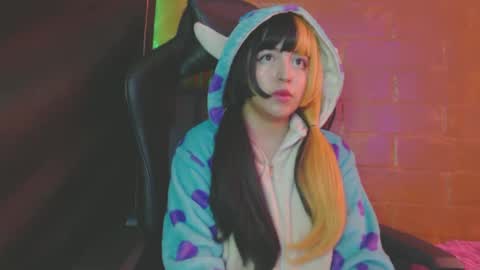 Kate 3 online show from February 28, 2025, 7:46 pm