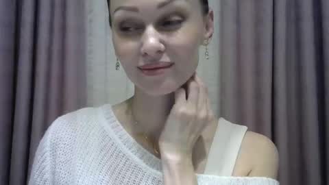 galaxy_33 online show from November 9, 2025, 8:51 pm