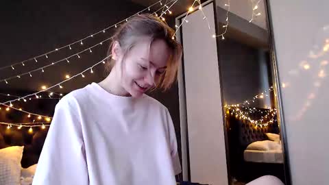 My name Lou 3 online show from December 5, 2025, 8:12 am