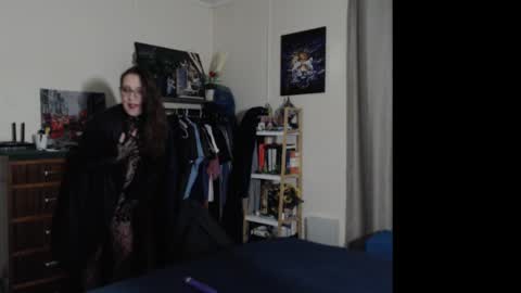 HOT  online show from February 22, 2025, 10:29 am