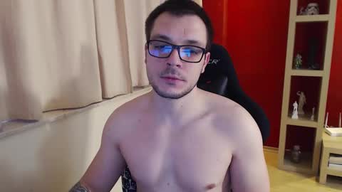 Snapshot of gangstalover8 chatting on December 17, 2024, 5:18 am GangstaLover online show from December 17, 2024, 5:18 am