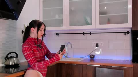 Snapshot of garden_flower chatting on January 22, 2025, 3:31 am Violla online show from January 22, 2025, 3:31 am