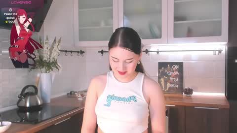 Snapshot of garden_flower chatting on January 23, 2025, 3:05 am Violla online show from January 23, 2025, 3:05 am