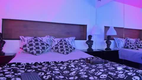  Usagi  online show from February 18, 2026, 8:49 pm