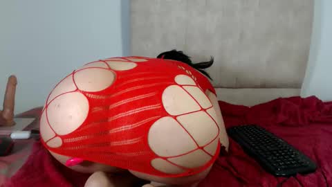 gatita13333321 online show from September 9, 2025, 11:04 pm