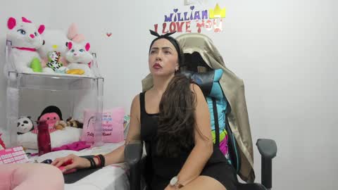 Snapshot of gatitasexy_hot_wet4u chatting on December 10, 2024, 12:06 am Mfe online show from December 10, 2024, 12:06 am