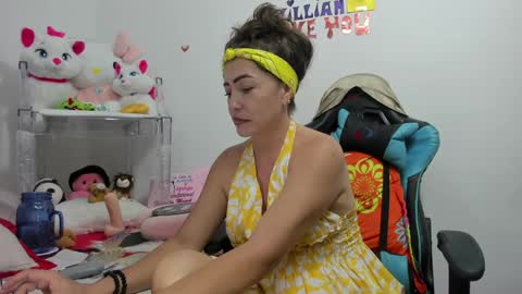 Snapshot of gatitasexy_hot_wet4u chatting on December 24, 2024, 4:11 am Mfe online show from December 24, 2024, 4:11 am