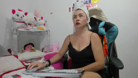 Snapshot of gatitasexy_hot_wet4u chatting on January 3, 2025, 8:54 pm Mfe online show from January 3, 2025, 8:54 pm