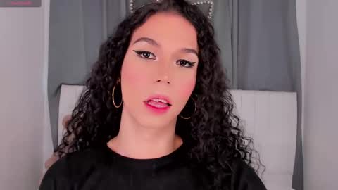 Vnecis Marn online show from October 7, 2025, 3:20 pm