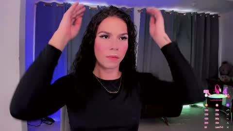 Vnecis Marn online show from April 14, 2026, 9:32 pm