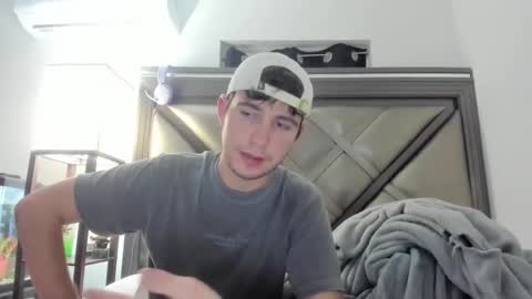 Snapshot of gayndepressed chatting on April 21, 2026, 12:45 am Trace online show from April 21, 2026, 12:45 am