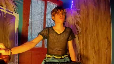 HAN online show from December 19, 2025, 1:07 pm