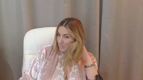 Snapshot of gazz2025 chatting on October 4, 2025, 7:23 pm gazz2025 online show from October 4, 2025, 7:23 pm