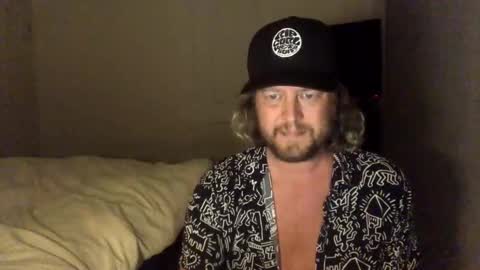 gcsurfer81 online show from October 3, 2025, 9:06 am