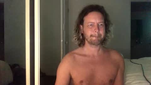 gcsurfer81 online show from October 31, 2025, 9:10 am