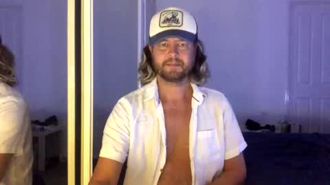 gcsurfer81 online show from March 12, 2026, 8:20 am