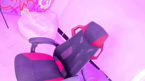 geanna_rose online show from December 6, 2024, 9:10 am