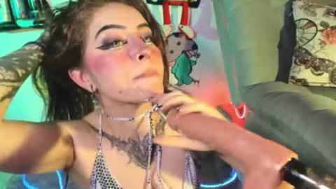 Snapshot of gear4kitty chatting on June 13, 2026, 4:43 am gear4kitty online show from June 13, 2026, 4:43 am