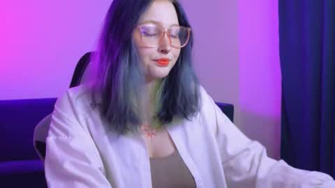 Vi online show from November 1, 2025, 7:27 pm