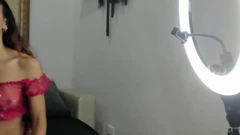 Snapshot of gemaexotic chatting on November 6, 2025, 12:17 pm Gema online show from November 6, 2025, 12:17 pm