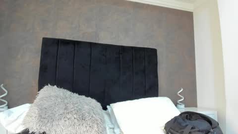 Gemma online show from February 19, 2025, 8:22 am