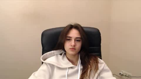 Gemma online show from December 18, 2024, 6:32 am