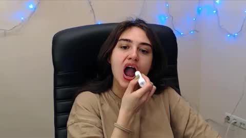 Gemma online show from March 5, 2025, 6:12 am