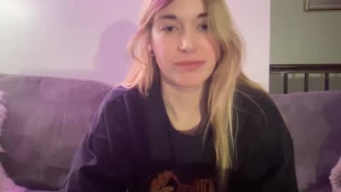 Snapshot of gemmyrosee chatting on January 25, 2025, 1:30 pm gemmyrosee online show from January 25, 2025, 1:30 pm