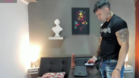 gendersonfit online show from December 4, 2024, 8:40 pm