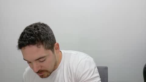 genesis_wb online show from November 5, 2025, 2:00 am