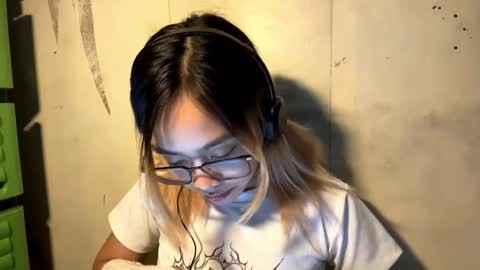 Yuki online show from December 23, 2025, 10:24 am