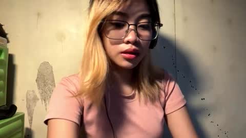 Yuki online show from January 18, 2026, 12:31 pm