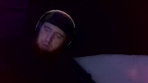 Snapshot of genitalwars chatting on September 15, 2025, 9:31 am genitalwars online show from September 15, 2025, 9:31 am