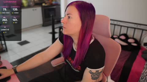 Genny Rock   and  online show from February 3, 2025, 5:46 pm