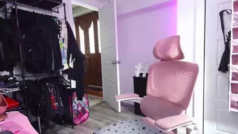 Genny Rock   and  online show from March 5, 2026, 4:36 pm