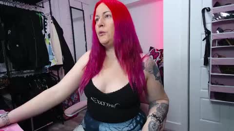 Snapshot of gennyrock chatting on April 18, 2026, 7:58 pm Genny Rock and online show from April 18, 2026, 7:58 pm