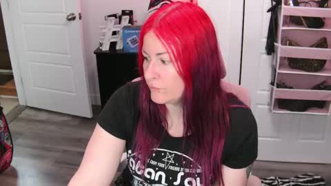 Snapshot of gennyrock chatting on May 23, 2026, 3:05 pm Genny Rock and online show from May 23, 2026, 3:05 pm