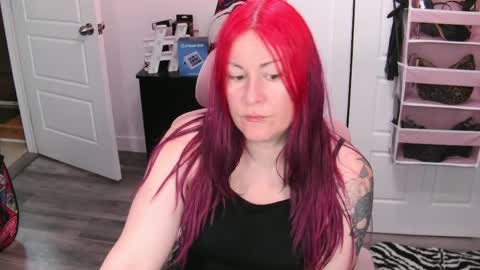 Snapshot of gennyrock chatting on May 24, 2026, 4:23 pm Genny Rock and online show from May 24, 2026, 4:23 pm