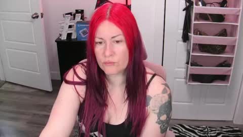 Snapshot of gennyrock chatting on May 27, 2026, 1:52 pm Genny Rock and online show from May 27, 2026, 1:52 pm