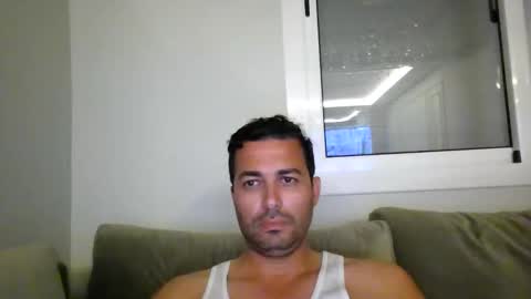 genteldevil online show from October 26, 2025, 12:49 am