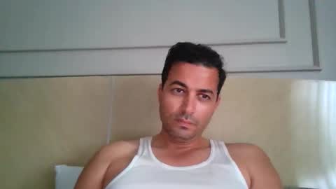 genteldevil online show from October 30, 2025, 7:54 am