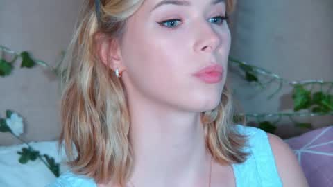 GentleRossi online show from June 6, 2026, 2:11 pm