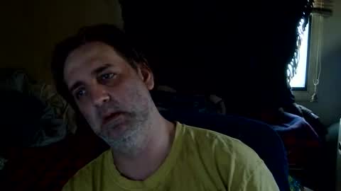 Snapshot of geoffbmn chatting on April 19, 2026, 12:22 am geoffbmn online show from April 19, 2026, 12:22 am