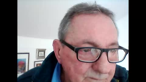 Snapshot of georg1412 chatting on April 12, 2026, 12:21 pm georg1412 online show from April 12, 2026, 12:21 pm