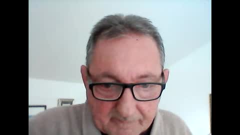 Snapshot of georg1412 chatting on April 21, 2026, 9:48 am georg1412 online show from April 21, 2026, 9:48 am